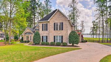 Villa (4 Bedrooms) | Interior