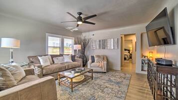 House (3 Bedrooms) | Front of property