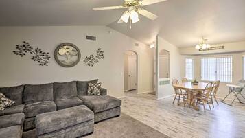 House (3 Bedrooms) | Interior