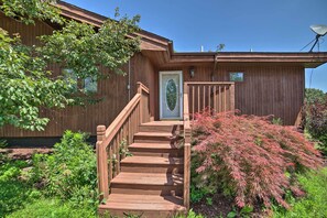 House (3 Bedrooms) | Interior - Grand Escape w/ Deck, Game Room, Nature View! (Brooklyn)