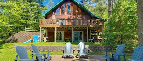 บ้านพัก (4 Bedrooms) | ด้านหน้าที่พัก