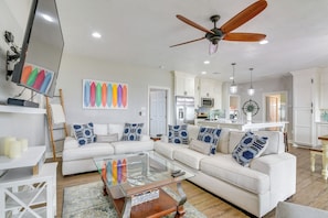 House (3 Bedrooms) | Interior