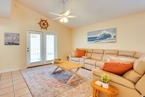 Interior - Panama City Vacation Rental w/ 2 Community Pools! (Panama City Beach)