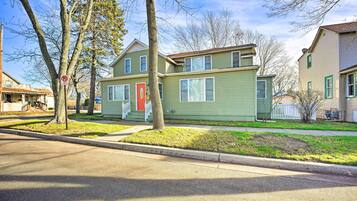 House (6 Bedrooms) | Interior