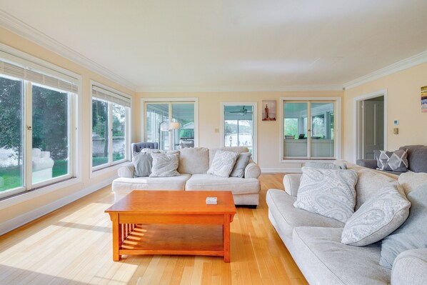 House (4 Bedrooms) | Interior - 15 Mi to Gloucester: Waterfront Mathews Home! (Mathews)