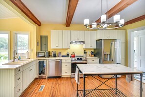 House (4 Bedrooms) | Interior - 15 Mi to Gloucester: Waterfront Mathews Home! (Mathews)