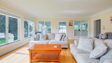 Rumah (4 Bedrooms) | Interior