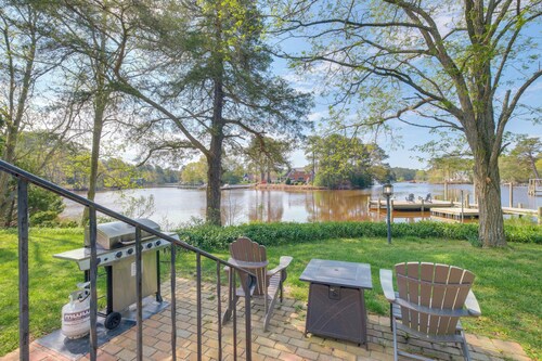 15 Mi to Gloucester: Waterfront Mathews Home!