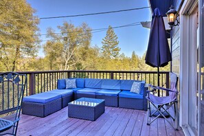 Interior - Pine Mountain Lake Cabin w/ Grill! (Groveland)