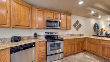 Apartment (2 Bedrooms) | Bahagian dalam