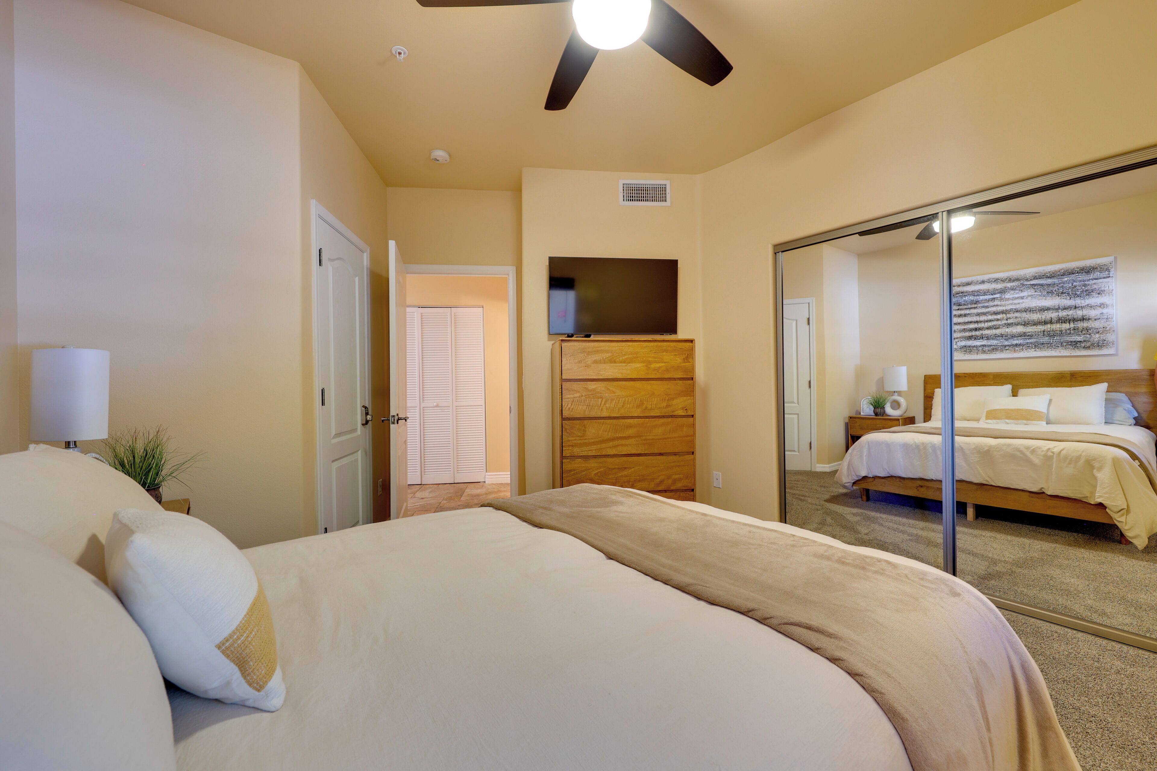 Apartment (2 Bedrooms) | Bahagian dalam