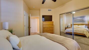 Apartment (2 Bedrooms) | Bahagian dalam