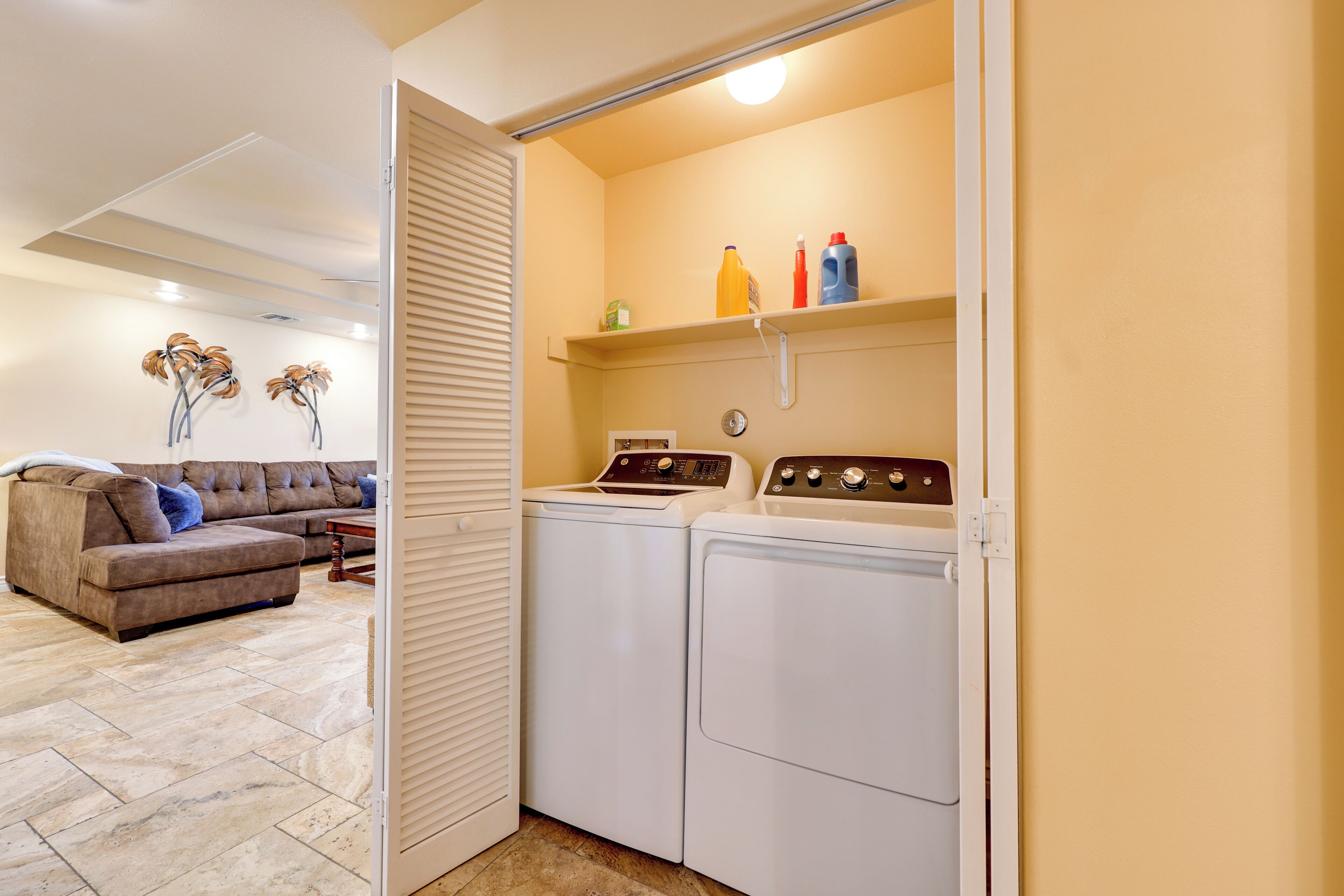 Apartment (2 Bedrooms) | Bahagian dalam