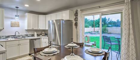 House (3 Bedrooms) | Interior