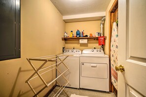 Apartment (3 Bedrooms) | Interior - Idyllic Mount Snow Condo w/ View & Amenities! (West Dover)