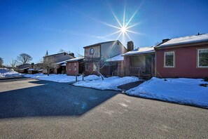 Apartment (3 Bedrooms) | Interior - Idyllic Mount Snow Condo w/ View & Amenities! (West Dover)