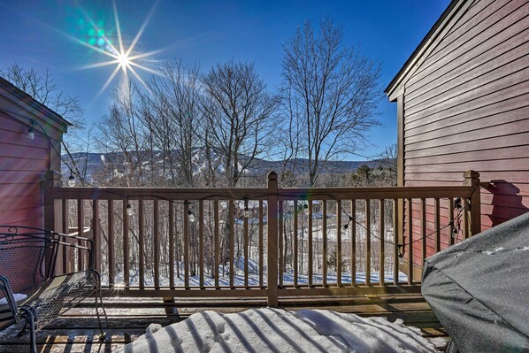 Apartment (3 Bedrooms) | Interior - Idyllic Mount Snow Condo w/ View & Amenities! (West Dover)