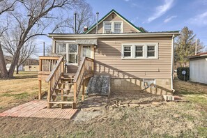 House (3 Bedrooms) | Interior - Manchester Getaway on Ohio River Scenic Byway (Manchester)