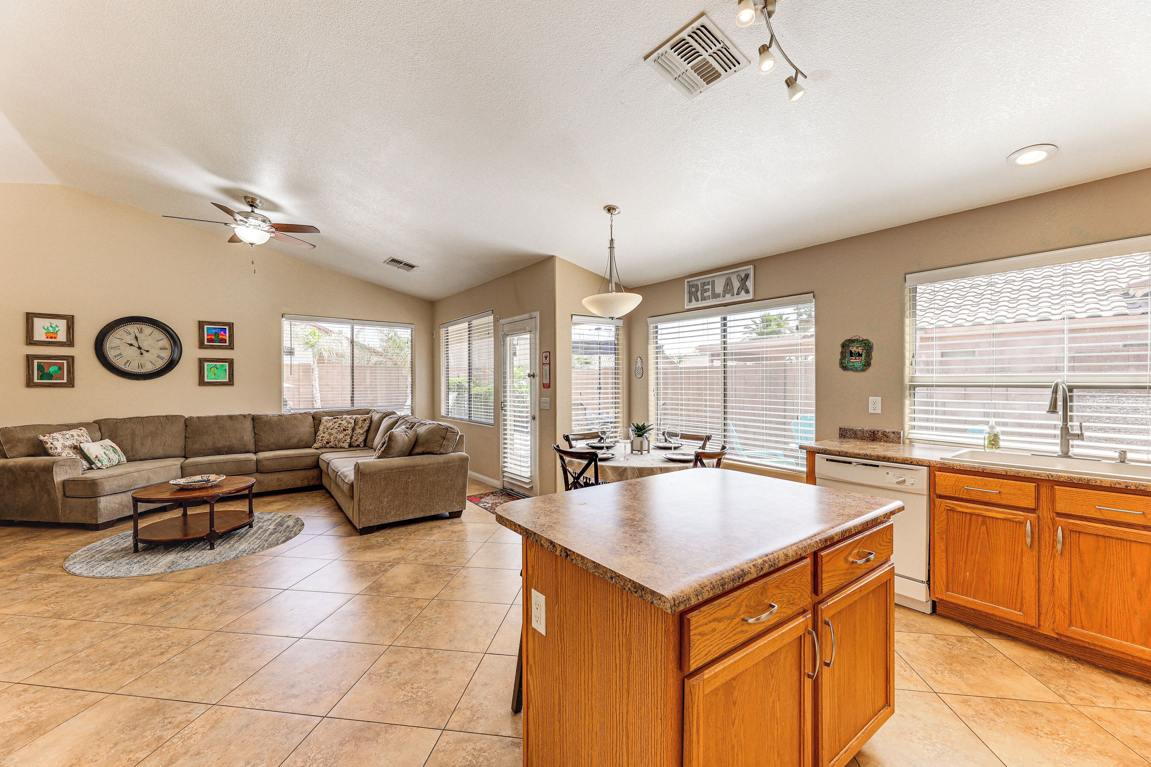 House (3 Bedrooms) | Interior