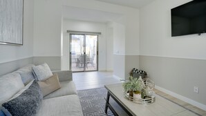 Interior - Bright Goodyear Home: Community Pool, Hot Tub (Goodyear)