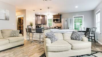 House (2 Bedrooms) | Front of property