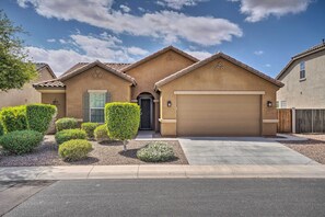 House (3 Bedrooms) | Interior - 5 Mi to Surprise Stadium! Snowbird Escape w/ Pool (Surprise)