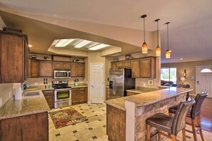 House (4 Bedrooms) | Interior