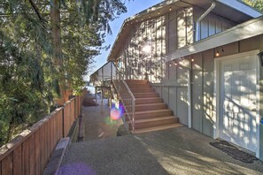 House (4 Bedrooms) | Interior - Stunning Kent Lake House w/ Private Dock! (Covington)
