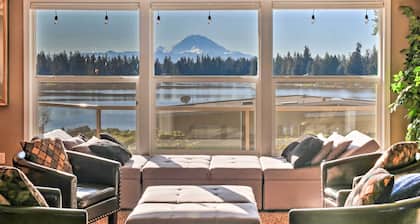 Stunning Kent Lake House w/ Private Dock!