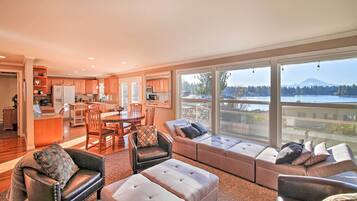 House (4 Bedrooms) | Front of property