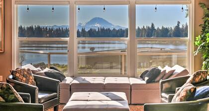 Stunning Kent Lake House w/ Private Dock!