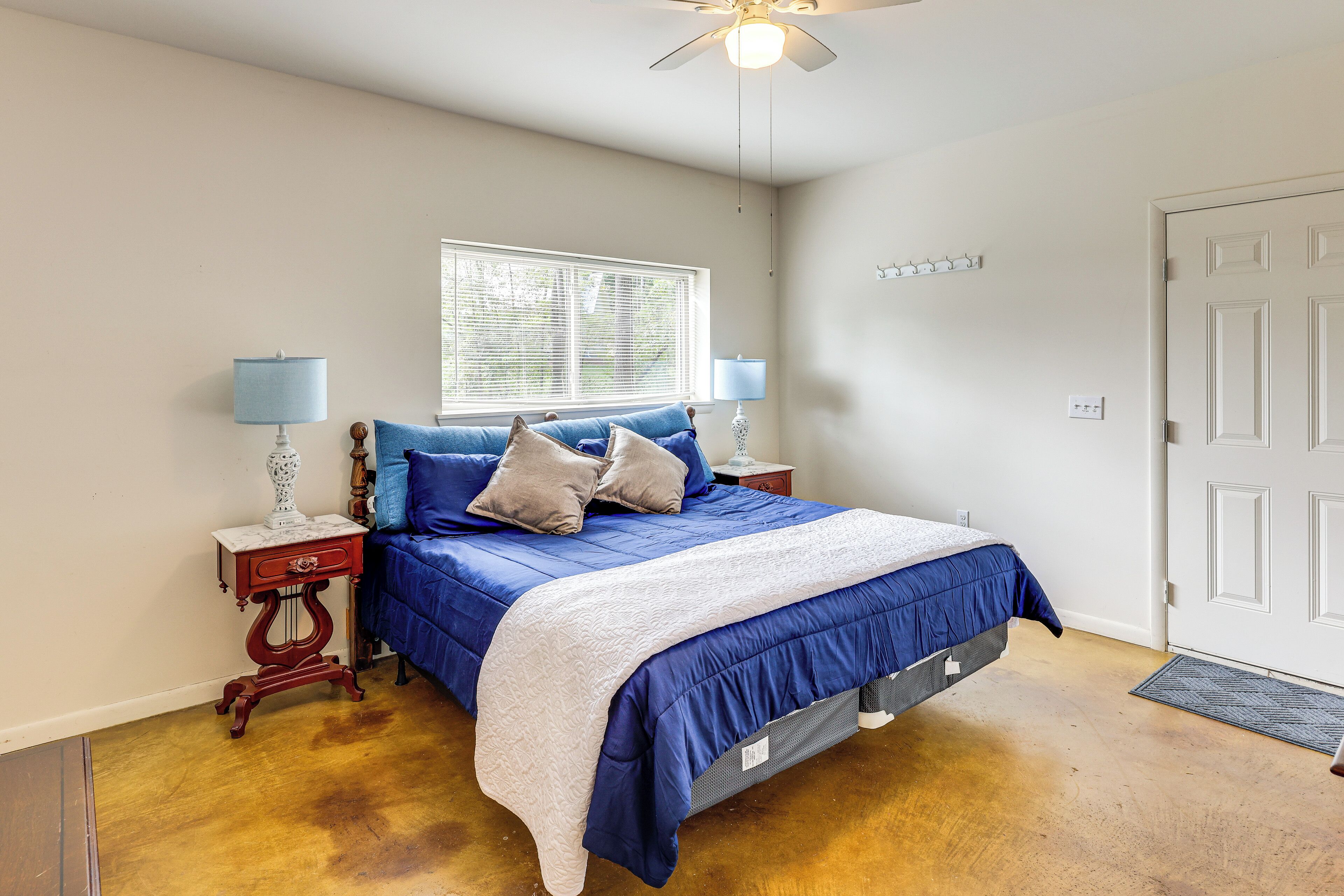 House (Multiple Bedrooms) | Interior