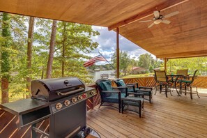 House (Multiple Bedrooms) | Interior - Pet-friendly Cabin w/ Dock on Lake Martin! (Jacksons' Gap)
