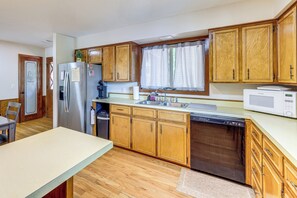 單棟房屋 (Multiple Bedrooms) | 內部