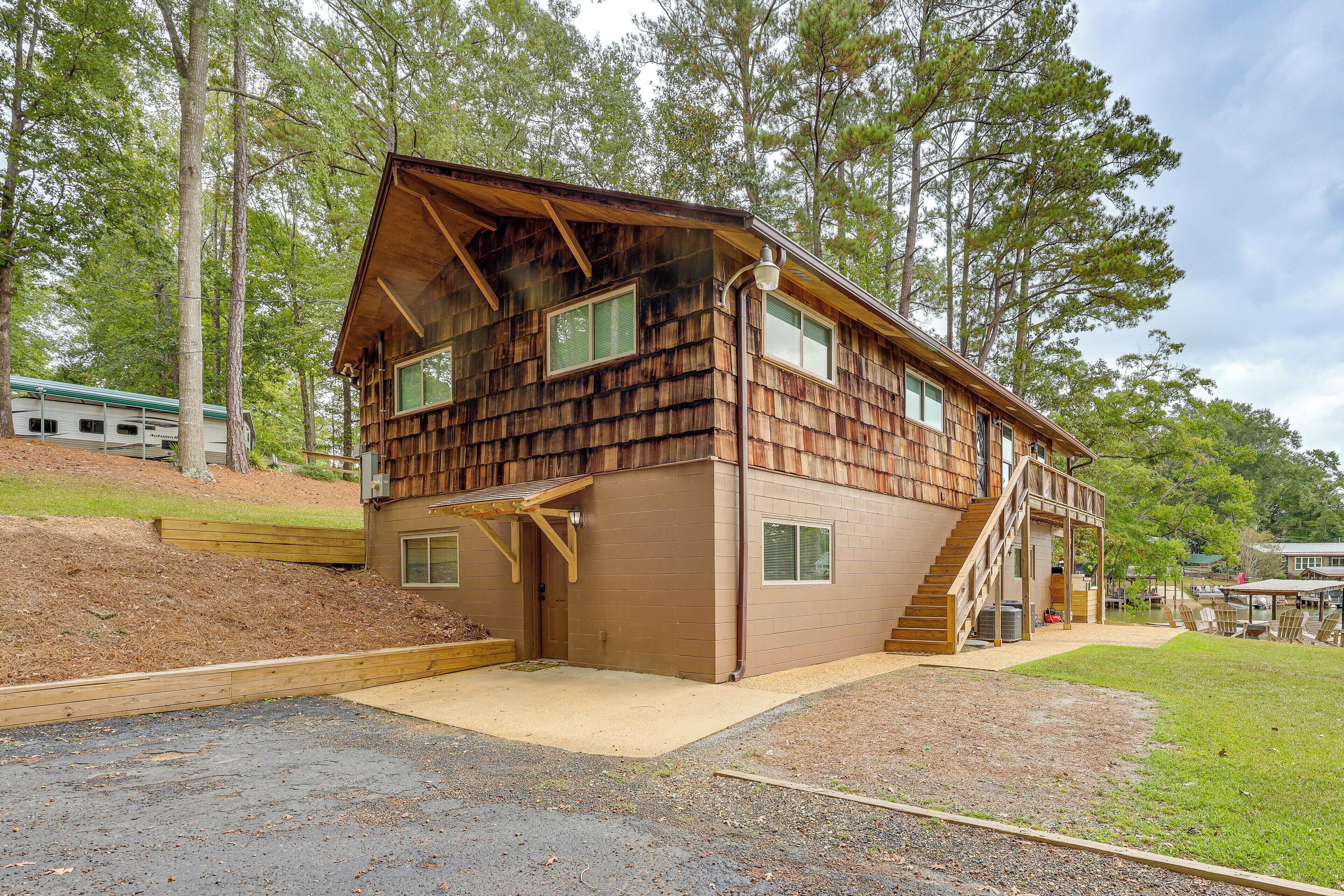 House (Multiple Bedrooms) | Interior