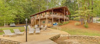 Pet-friendly Cabin w/ Dock on Lake Martin!