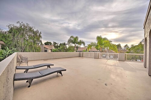 Vibrant Solana Beach Condo, 1 Mi to Beaches!