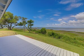 Cottage (1 Bedroom) | Interior - Waterfront Vacation Rental Home on Newport River! (Beaufort)