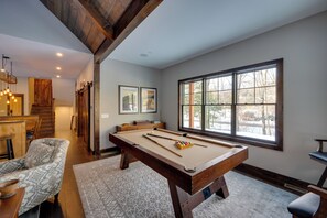 Interior - Walk to Loon Mtn Lift: Luxe Family Home w/ Hot Tub (Lincoln)