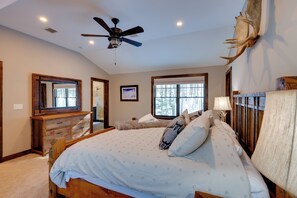 House (4 Bedrooms) | Interior
