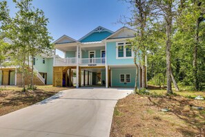 Apartment (0 Bedroom) | Interior - Coastal North Carolina Retreat: Half Mile to Beach (Oak Island)