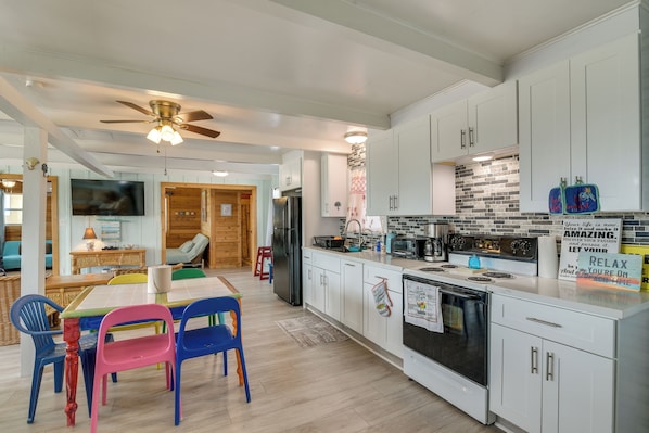 House (3 Bedrooms) | Interior