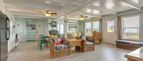 House (3 Bedrooms) | Interior