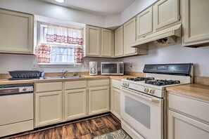 Micro-ondes, four, plaque de cuisson, lave-vaisselle