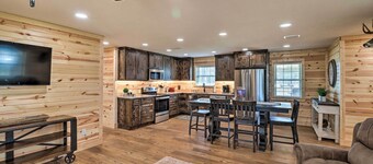 葛里尔斯渡口的房子，占地40英亩，距离湖泊1/4英里！