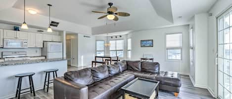 Apartment (3 Bedrooms) | Front of property