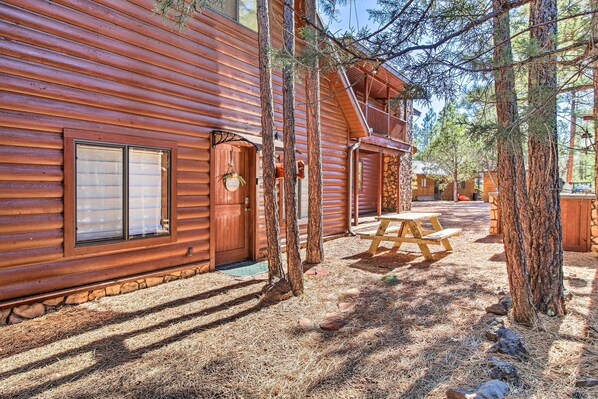 Apartment (0 Bedroom) | Interior - 2 Mi to Rainbow Lake: Serene 'hidden Haven' Studio (Lakeside)