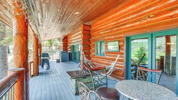 House (5 Bedrooms) | Interior