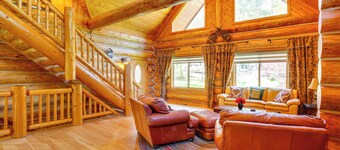 Deck, Grill & River Access: California Escape!