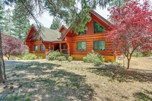 House (5 Bedrooms) | Interior